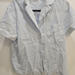 Aritzia Light Blue and White Striped Short-Sleeve Button-Down Shirt